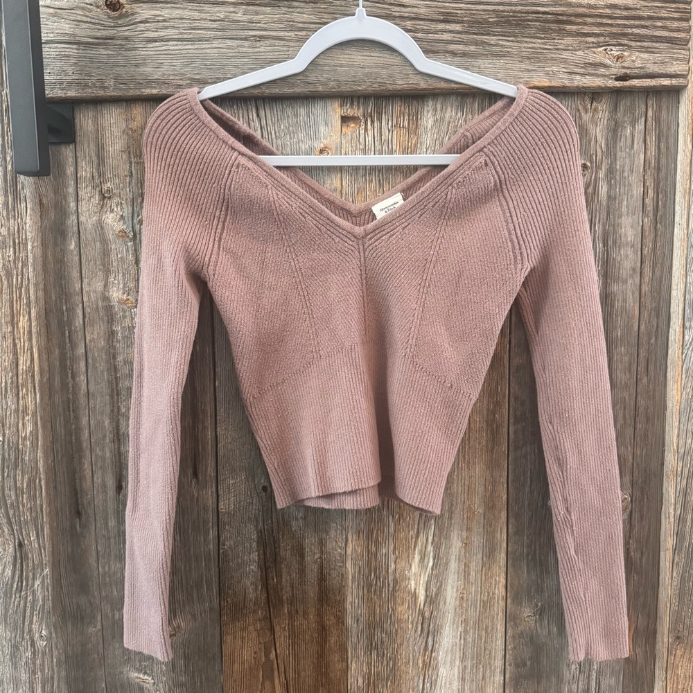 Abercrombie & Fitch Ribbed V Neck Sweater Brown Taupe Fitted Stretchy